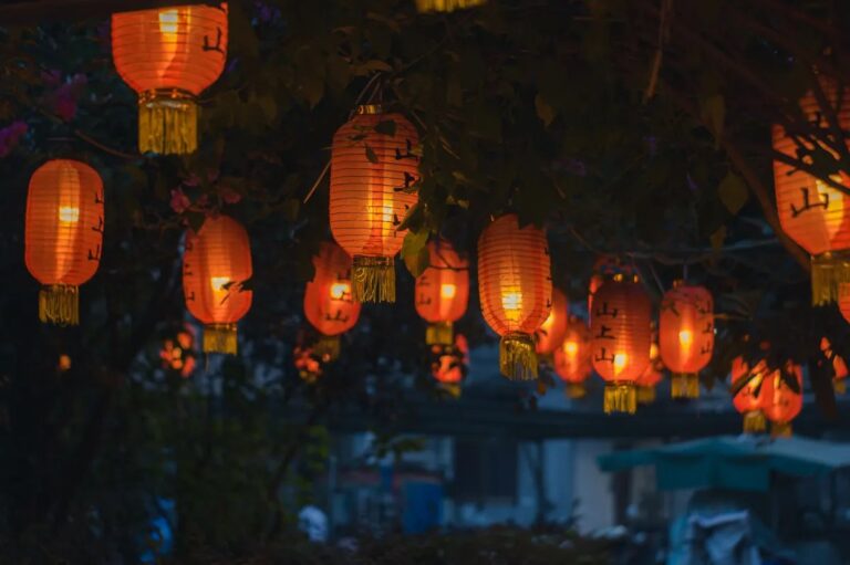 Octobre-novembre : où partir pour une fête horsdu commun ?